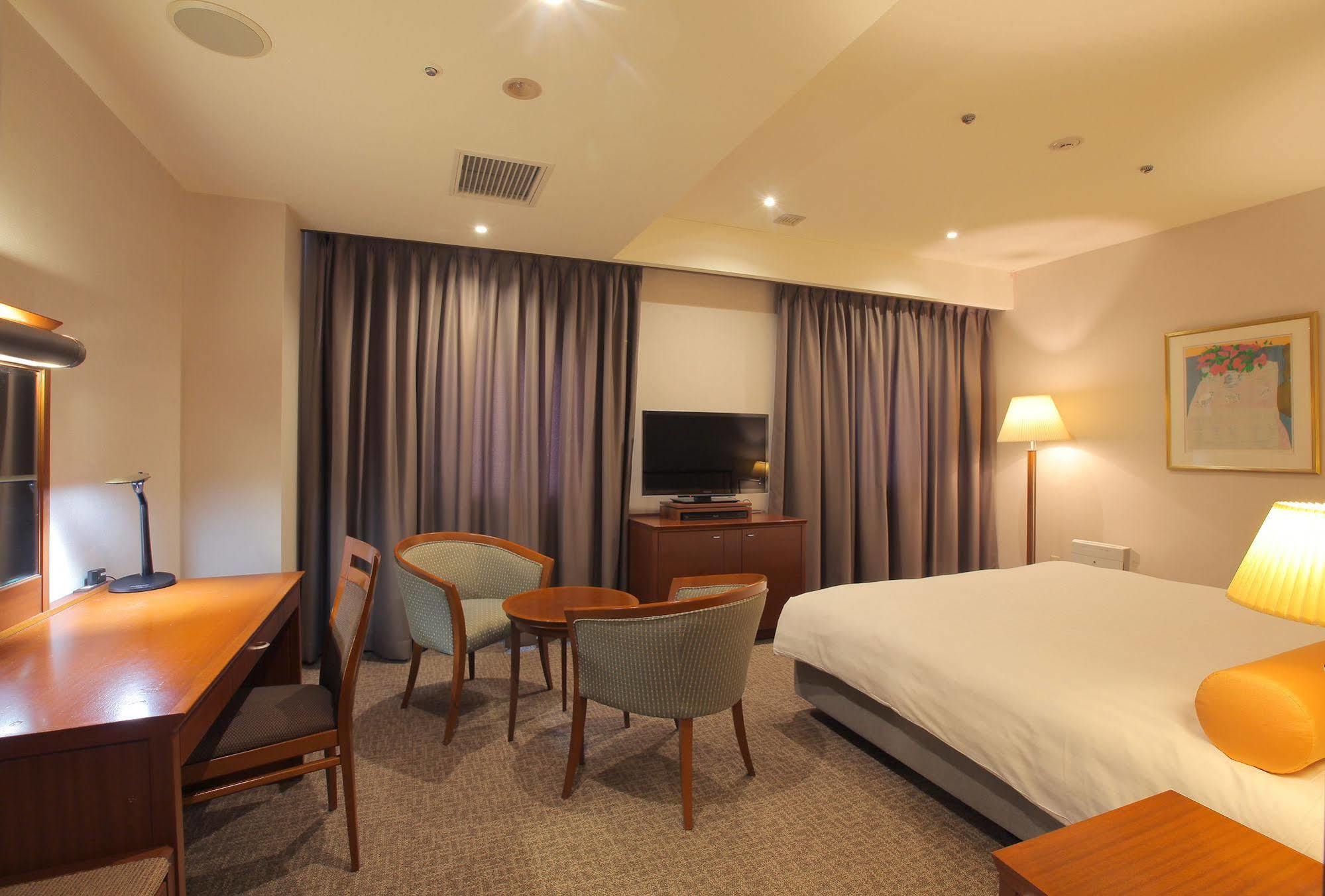 Odakyu Station Hotel Hon-Atsugi Esterno foto