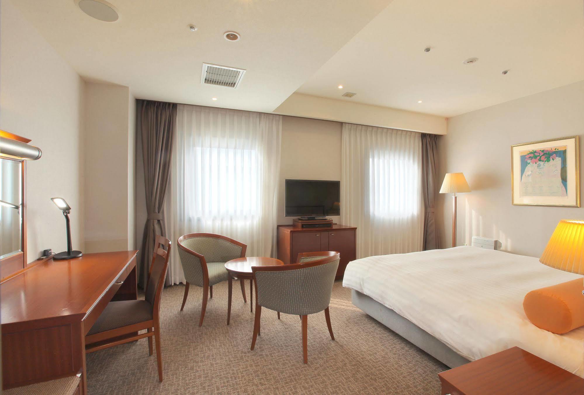 Odakyu Station Hotel Hon-Atsugi Esterno foto
